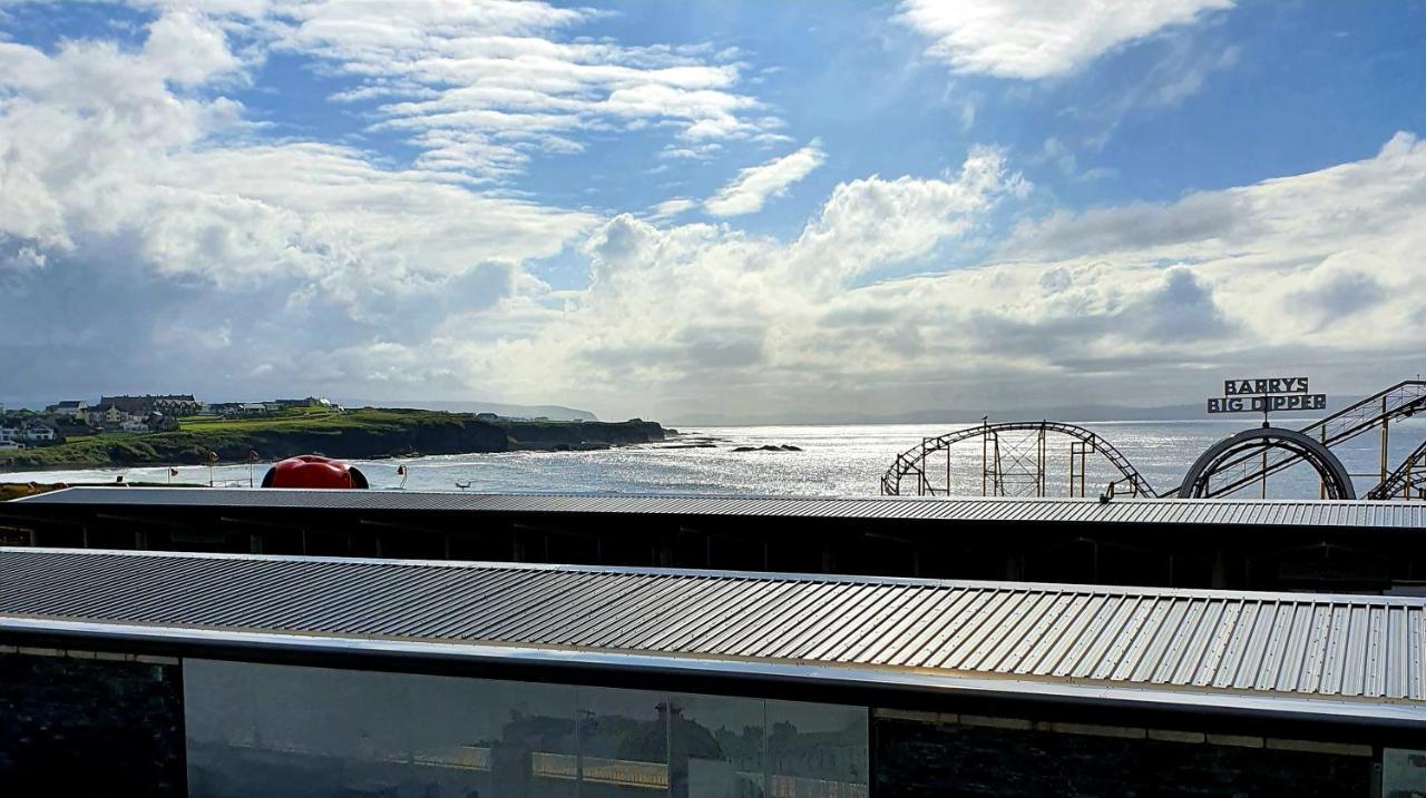 In The Heart Of Portrush - Beautiful Viewsアパートメント エクステリア 写真